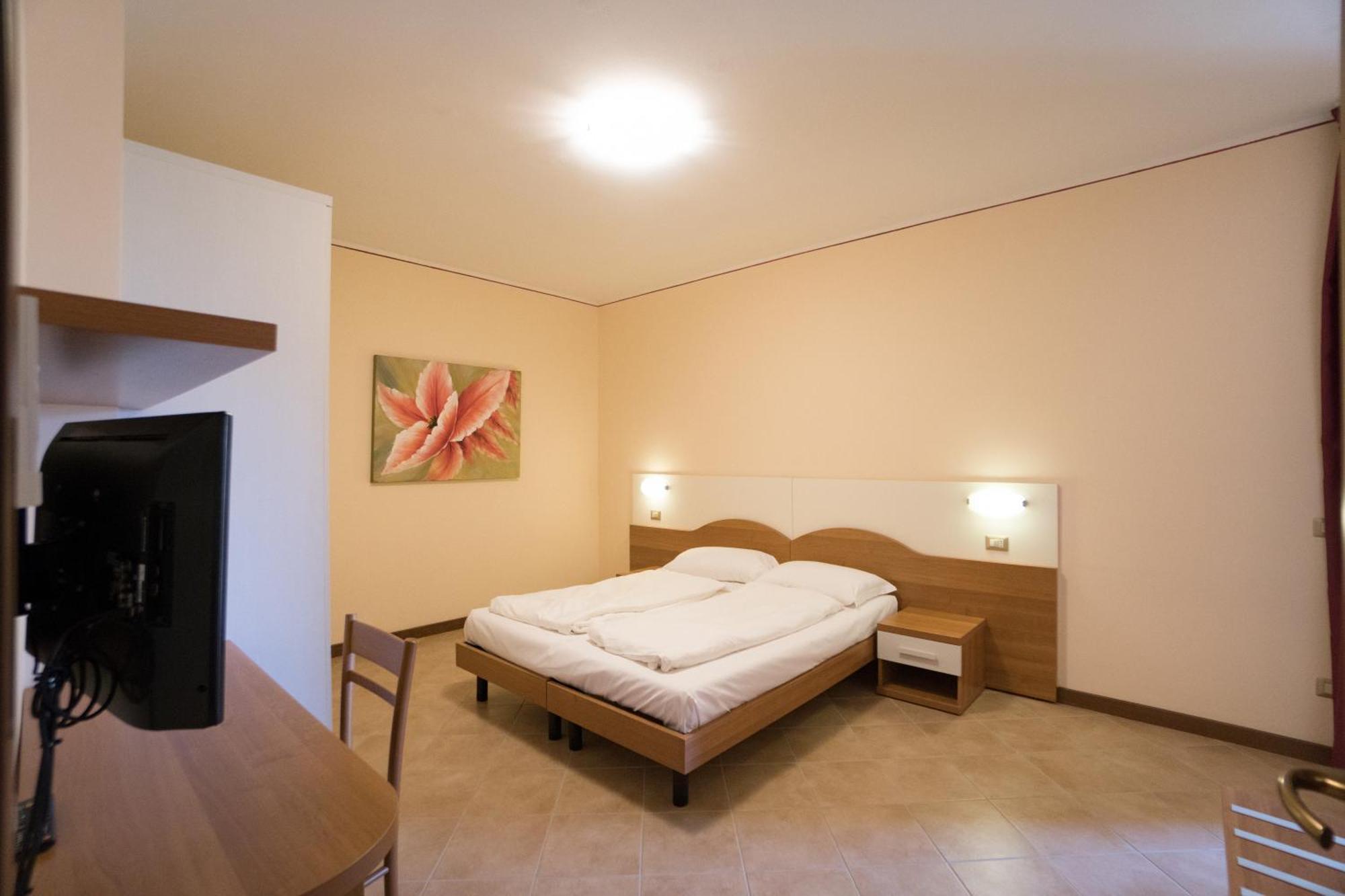 Apartments "Villa Imelda" Limone sul Garda Bagian luar foto